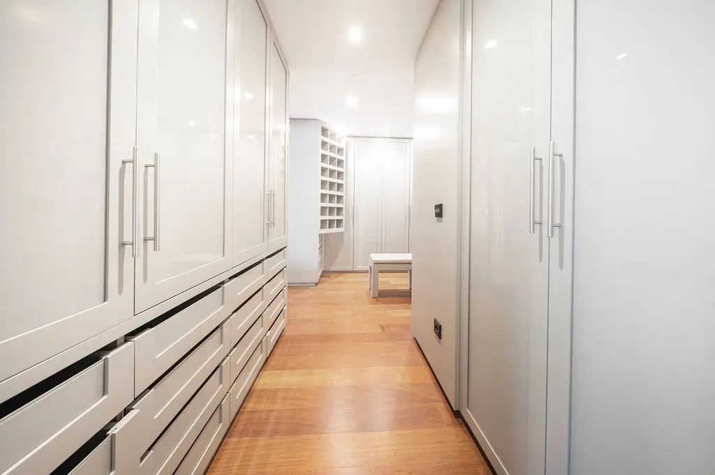 Toad - Luxury Villa with Pool in Chamartín, Madrid