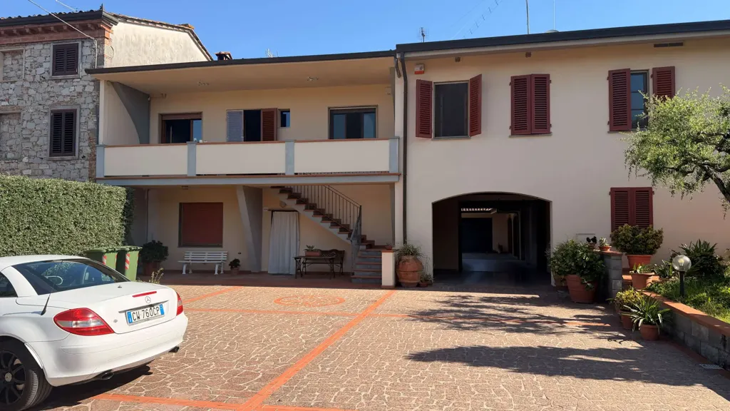Välivaade - Modernised Apartment with Terraces in Capannori