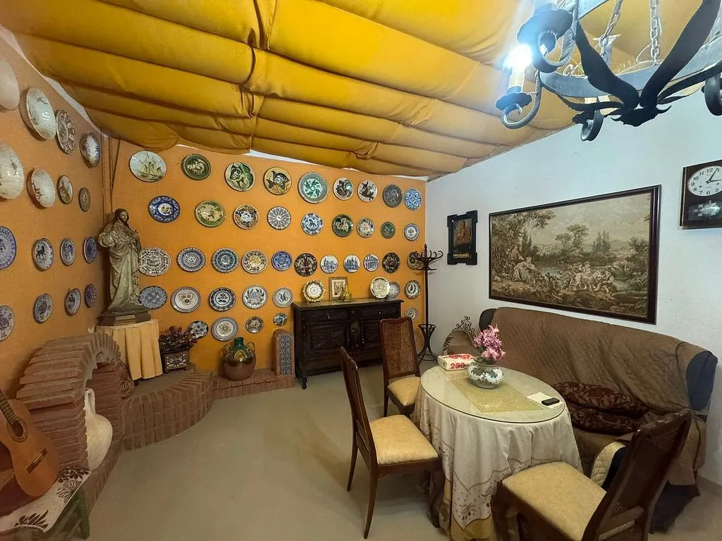 Salle à manger - Independent Chalet with Patio in Almendralejo