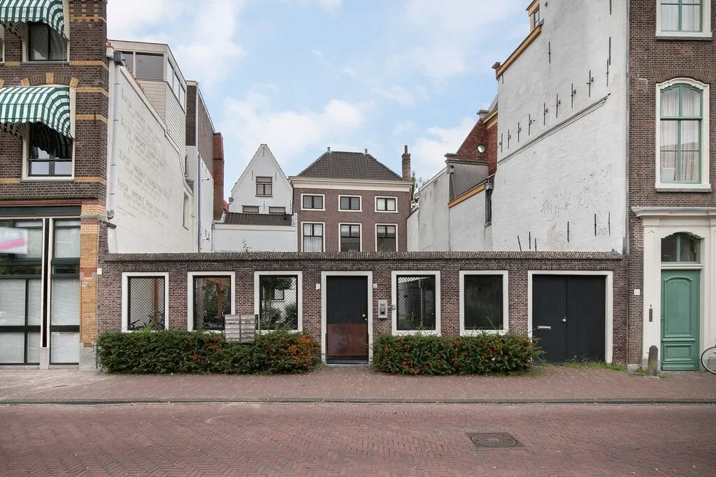 Exterior - Charming House with Garage in Leiden