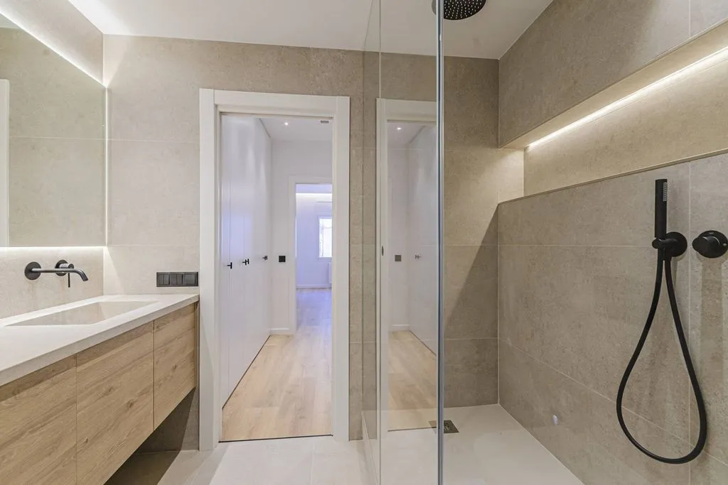 Vannitoad - Luxury Flat with City View in Barcelona