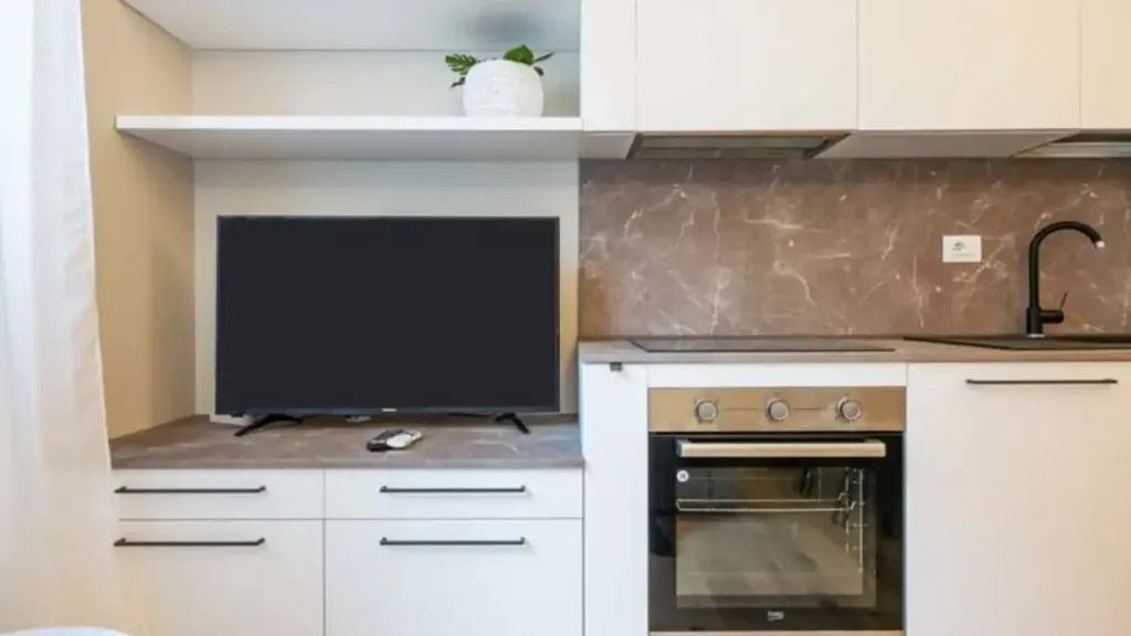 Cuisine - Elegant Two-Room Apartment in Milan