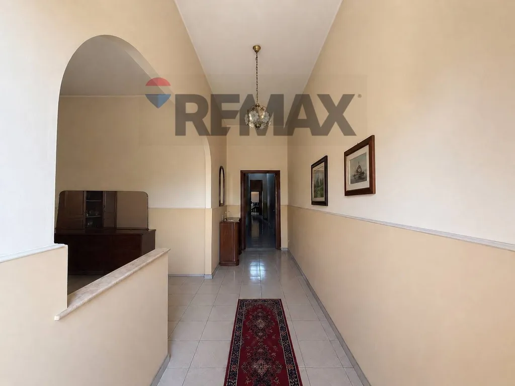 Esik - Ground Floor House with Terrace in Riposto