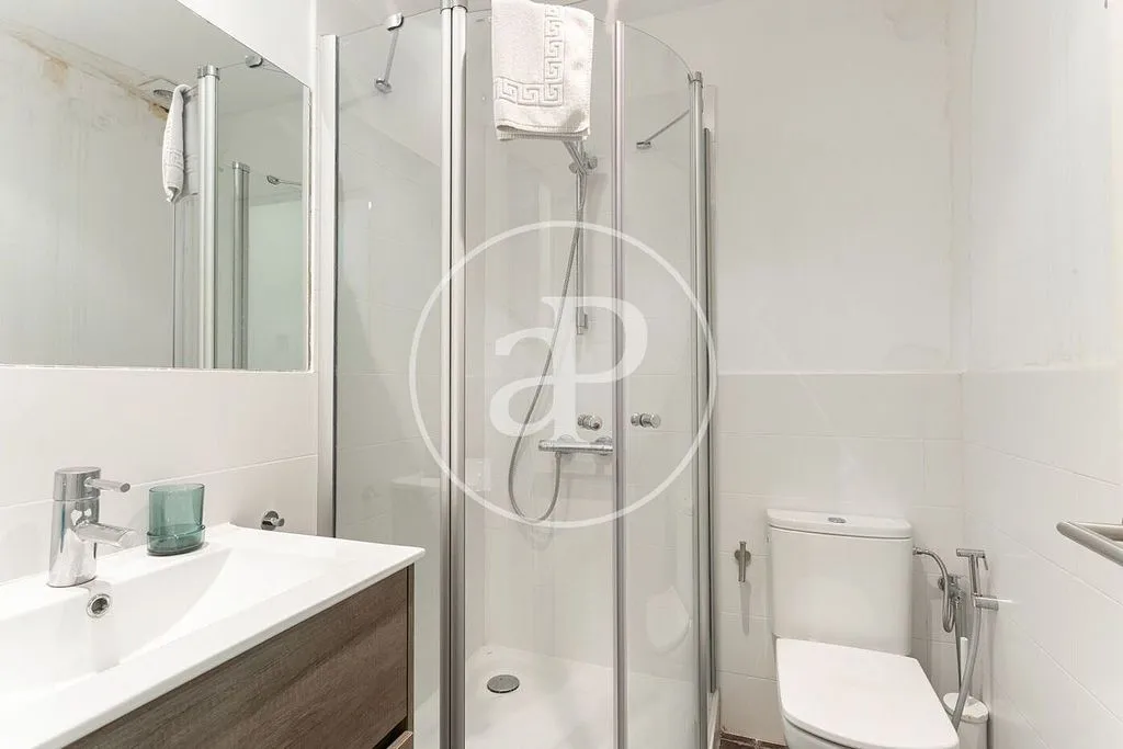 Salles de bain - Modernist Flat with Balcony in La Dreta de l'Eixample
