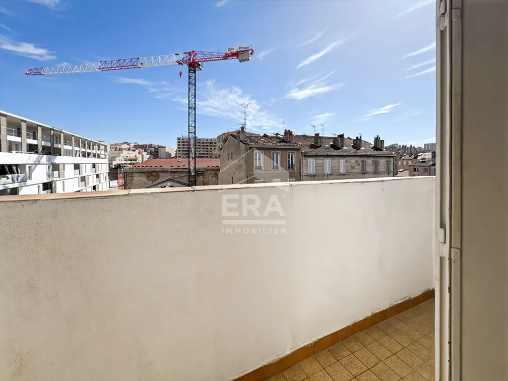 Balcon - Appartement Traversant avec Balcon à Marseille