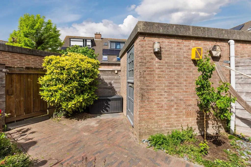 Aed - Family Home with Attic in Overbos, Hoofddorp