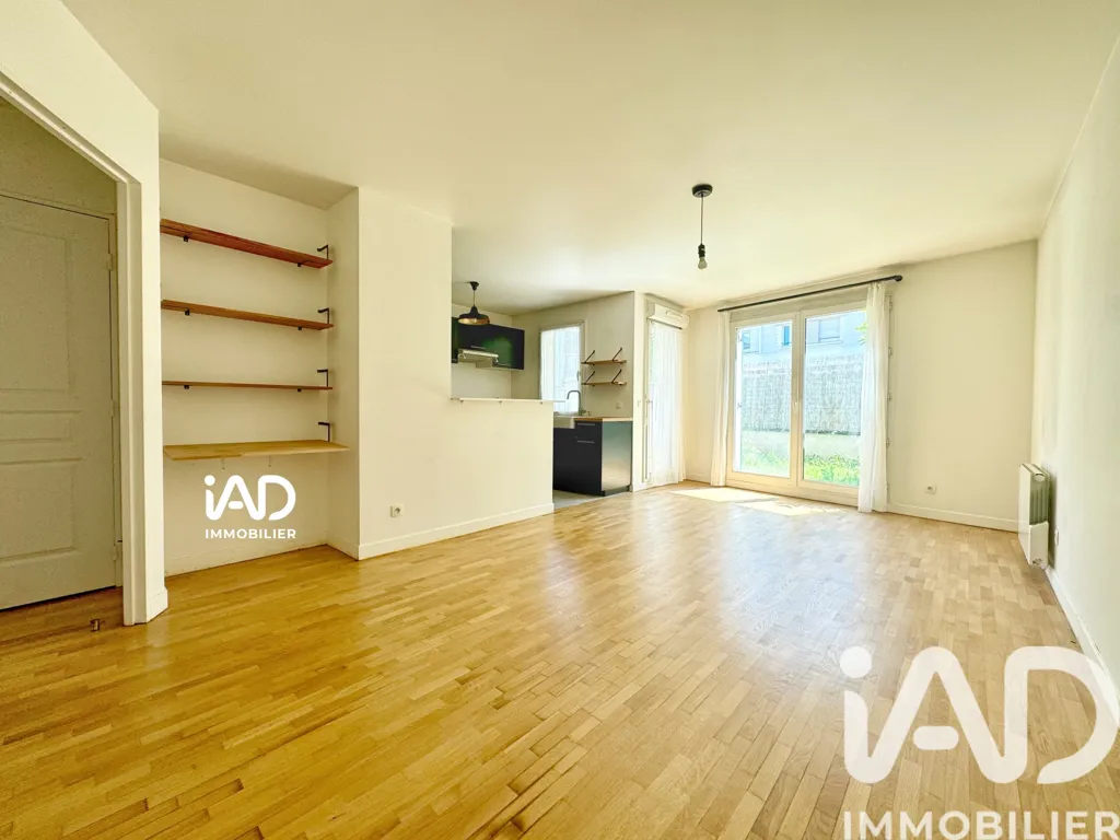 Séjour - Appartement Traversant avec Jardin à Nanterre