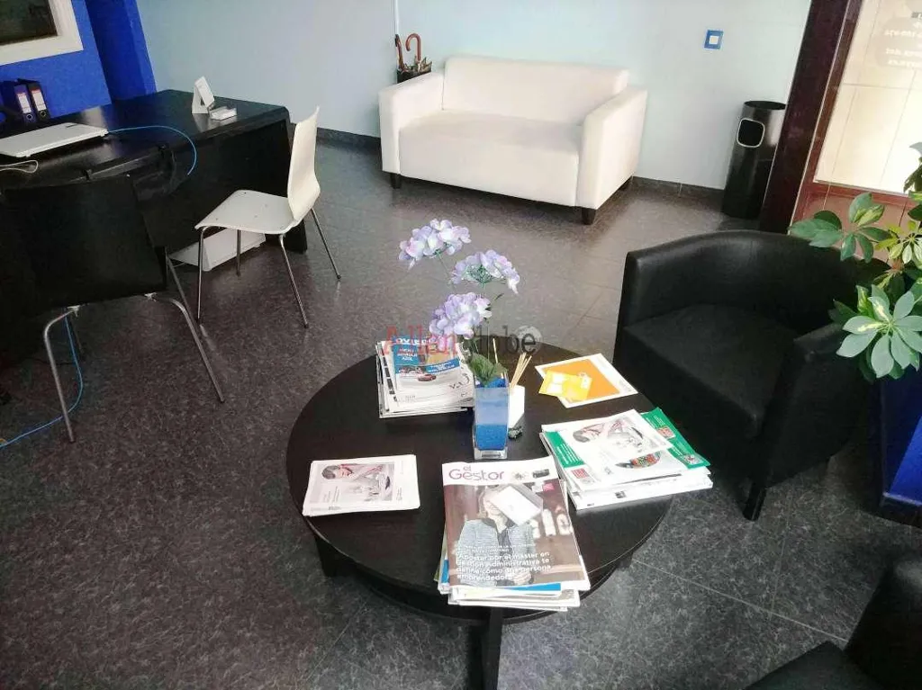Studio - Commercial Space with Modern Installation in Oviedo