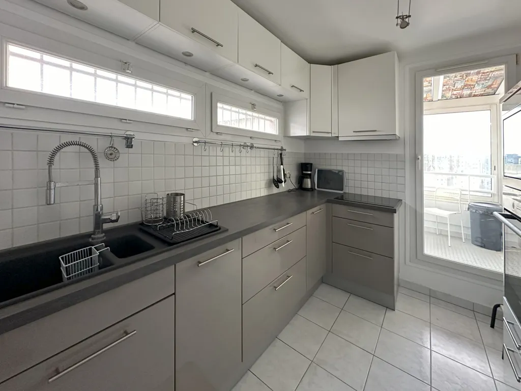 Cucina - Duplex with South-East View in Nanterre