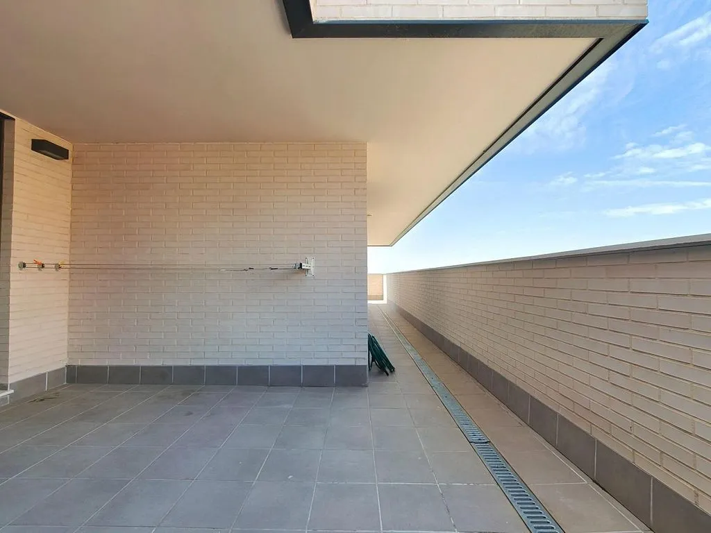 Terrasse - Modern Apartment with Pool in Parquesol