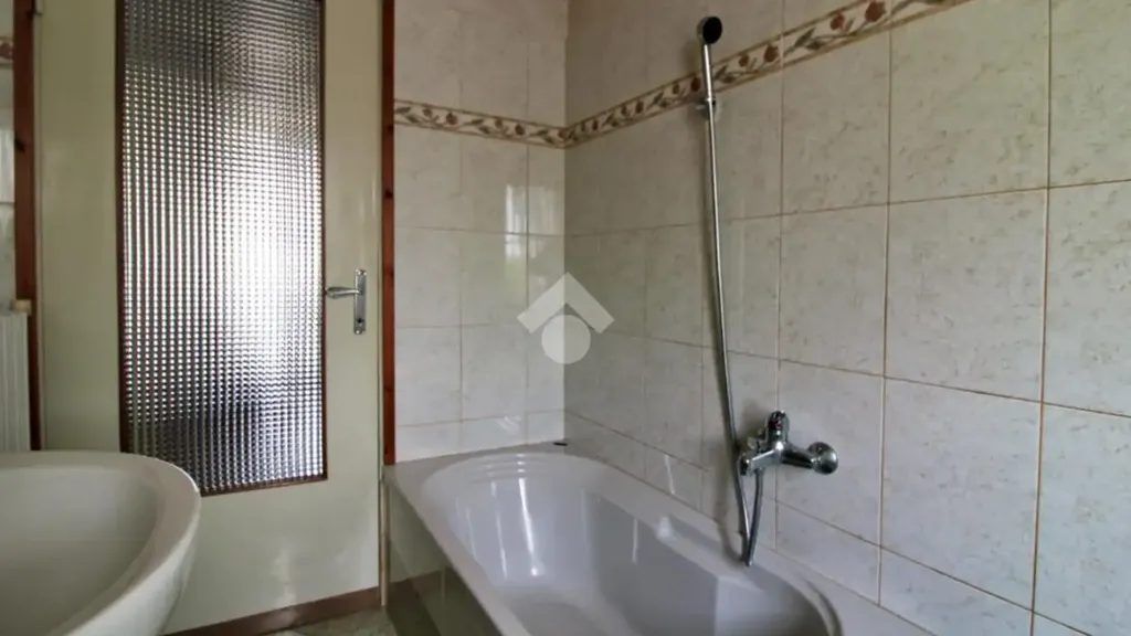 Vannitoad - Villa with Two Units in Garlasco