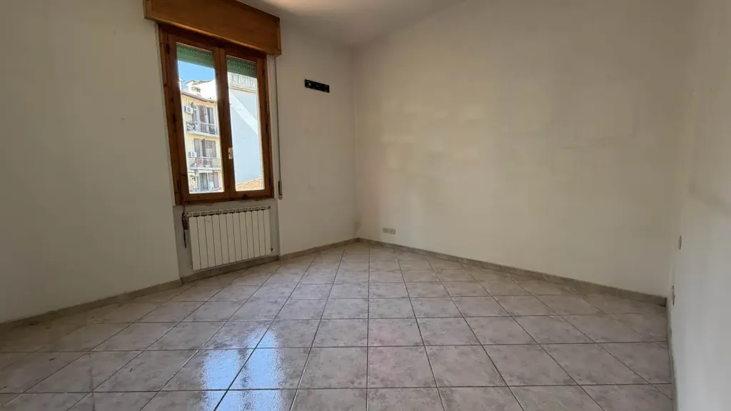 Pièces - Rusticated Townhouse with Balcony in Florence
