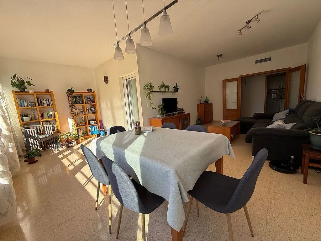 Dining Room - Apartment with Pool and Terrace in Benidorm