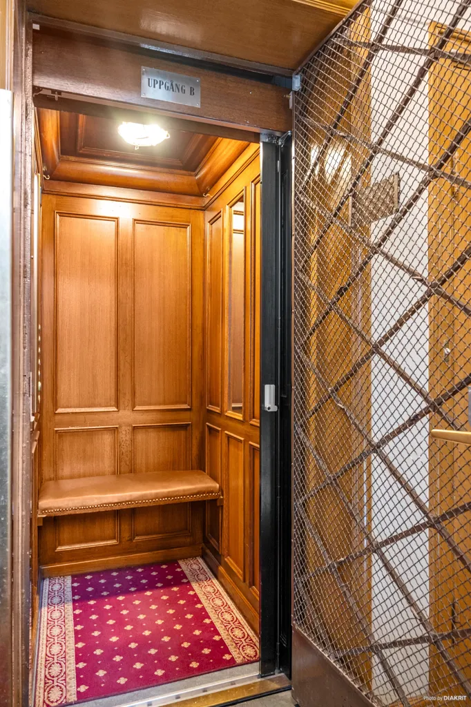 Entrée - Attic Flat with Balcony in Östermalm