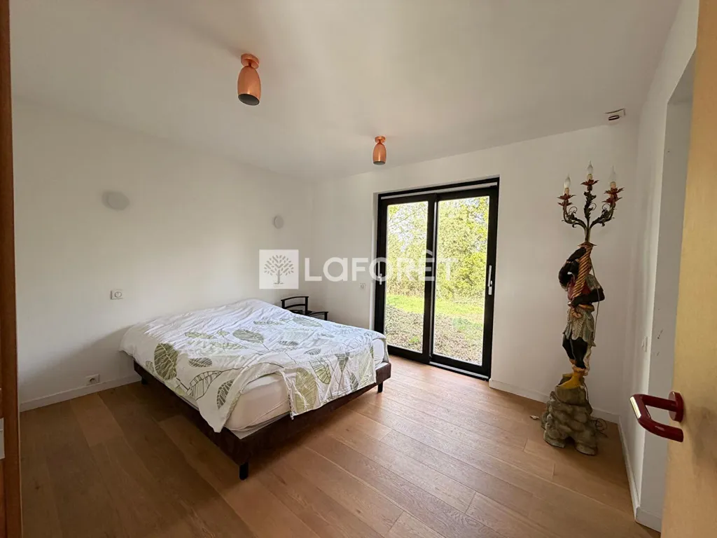 Magamistoad - Unique House with Lake View in Merignies