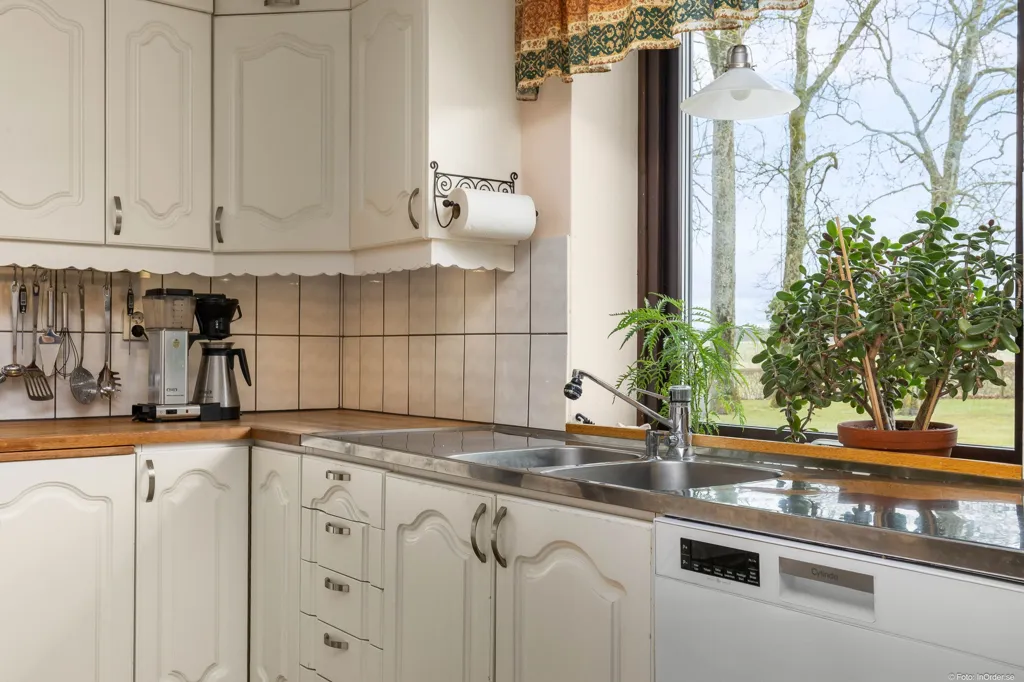 Cuisine - Two-Storey Villa with Workshop in Alesta, Sjöbo