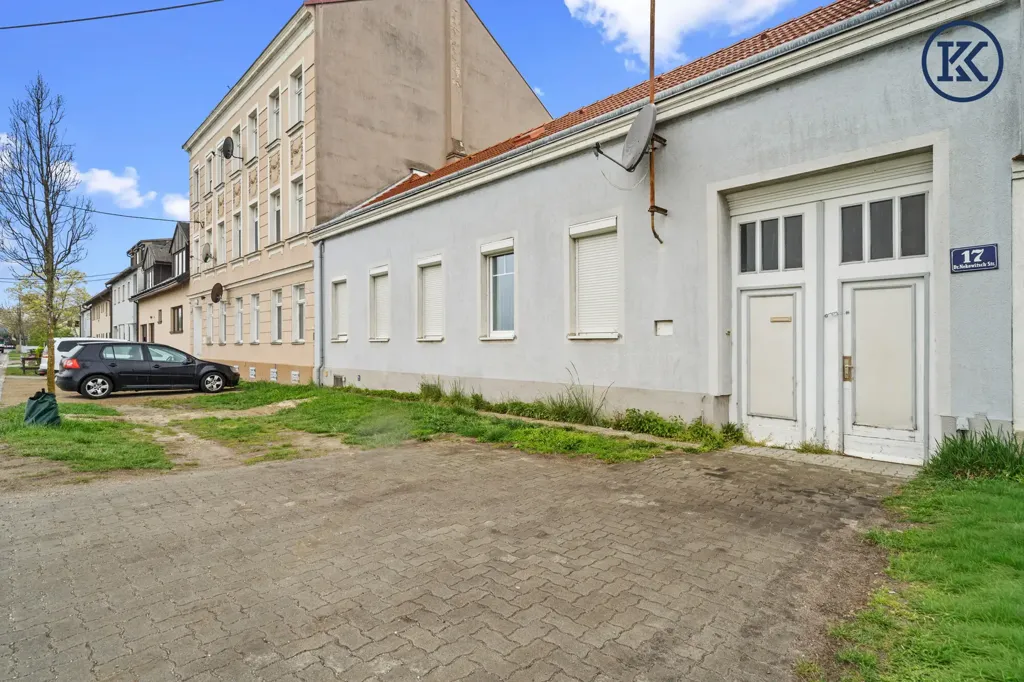 Aed - House with Development Potential in 21st District