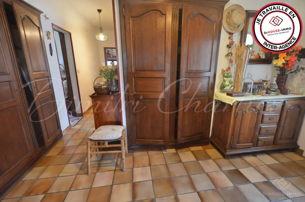 Esik - Family House with Pool in Pessac