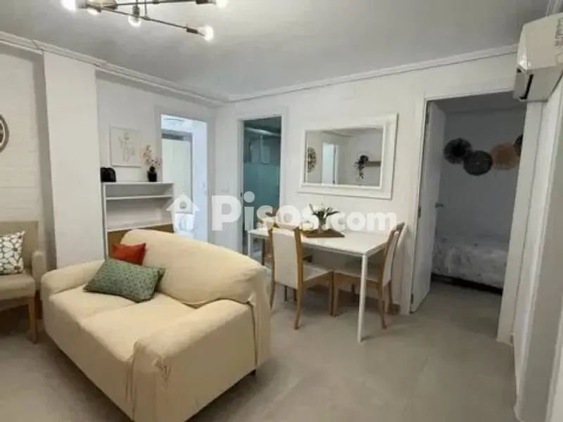 Soggiorno - Student Flat with Balcony in Trinitat, Valencia