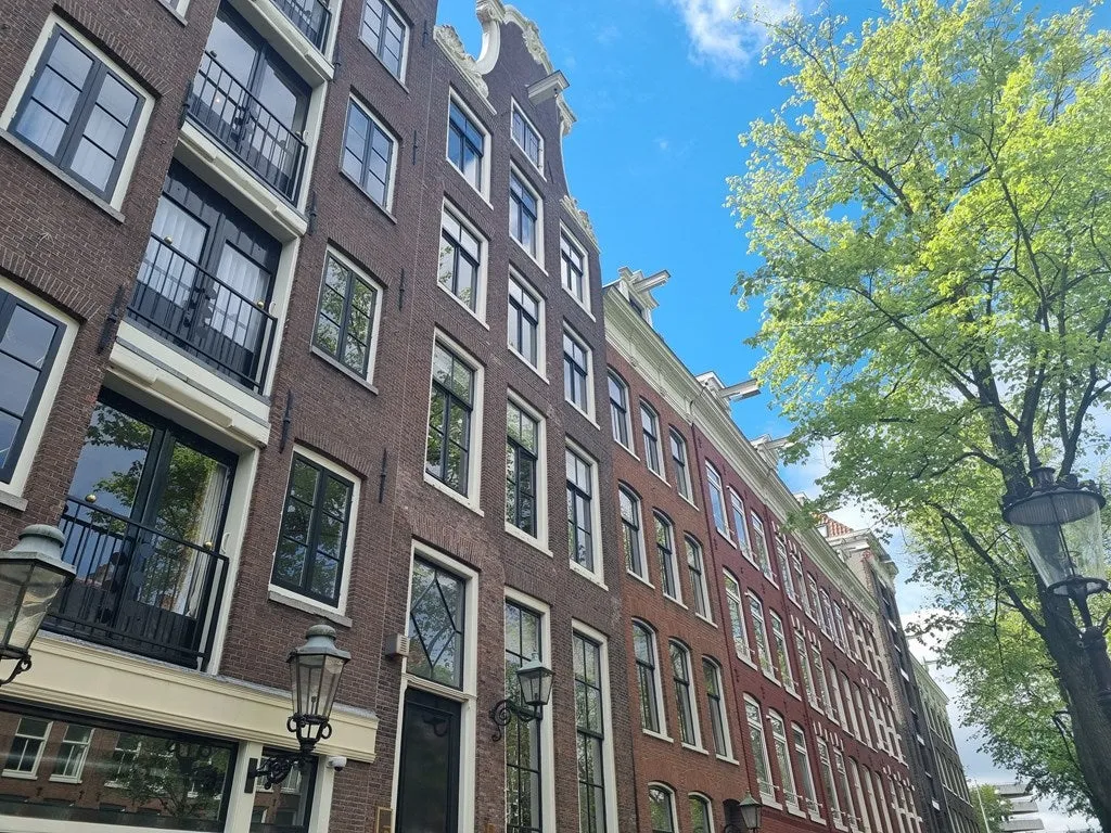 Exterior - Split-Level Maisonette with Canal View in Jordaan
