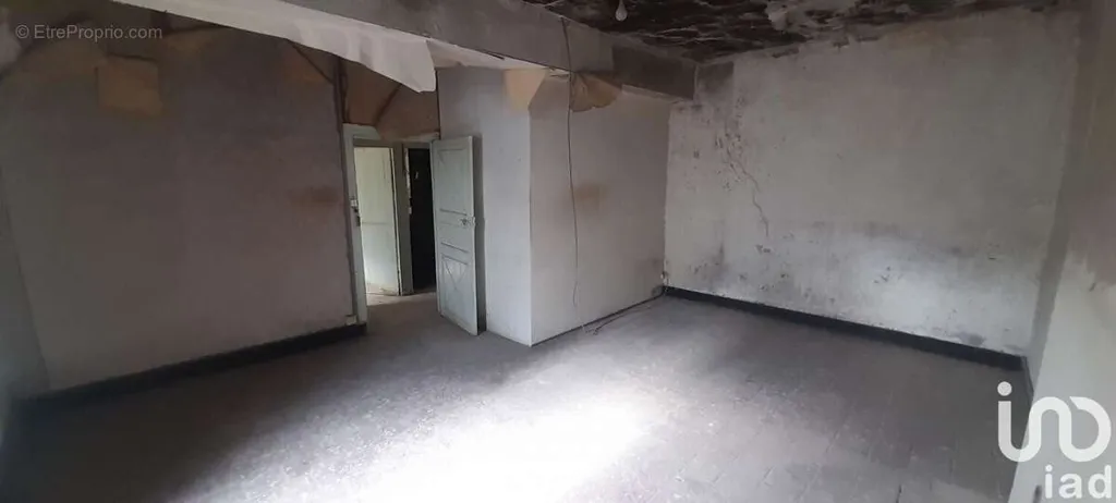 Toad - Duplex Apartments with Parking in Deols