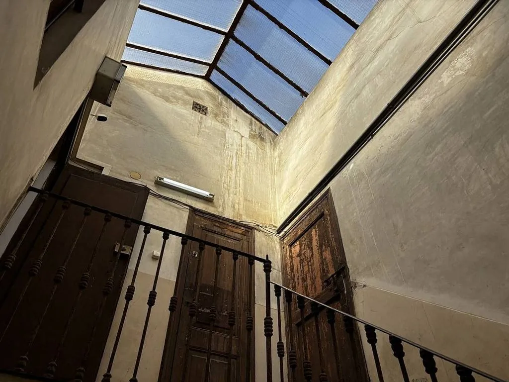 Pièces - Historic Apartment with Terrace in El Raval