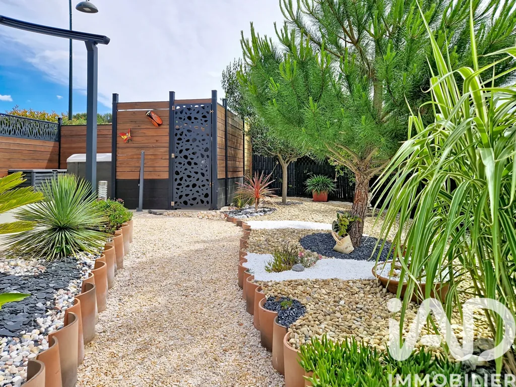 Giardino - Modern House with Jacuzzi Garden in Roujan