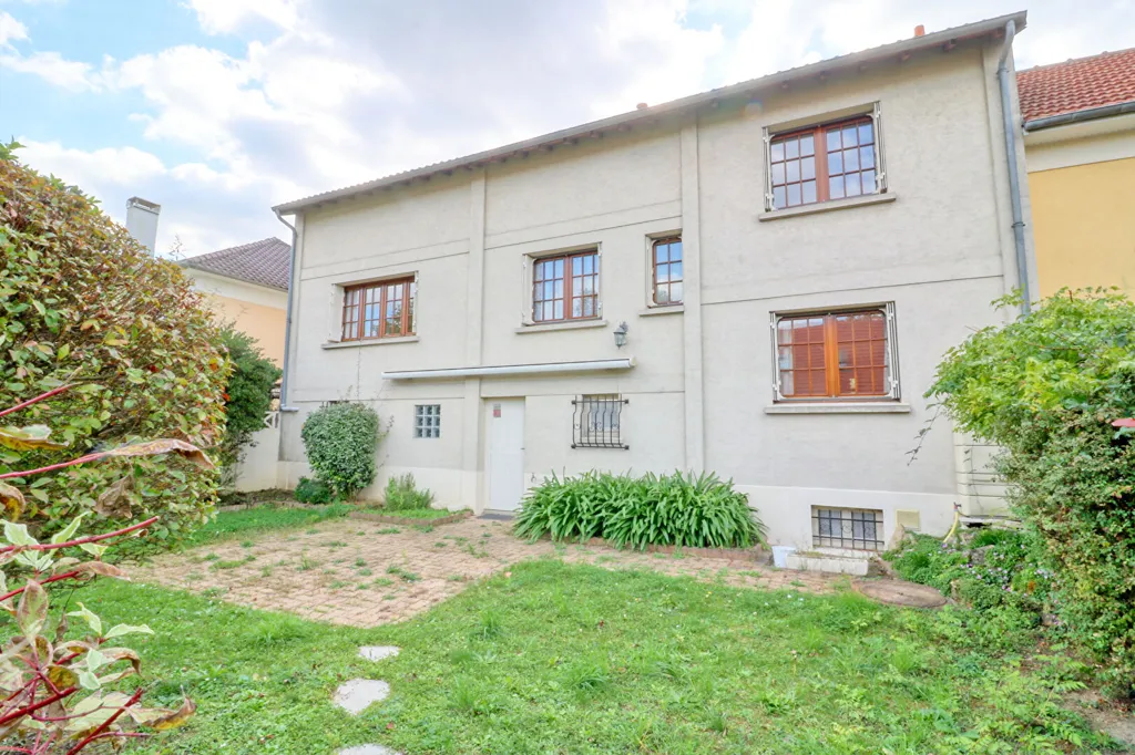 Jardin - Maison avec Balcon et Jardin à Antony