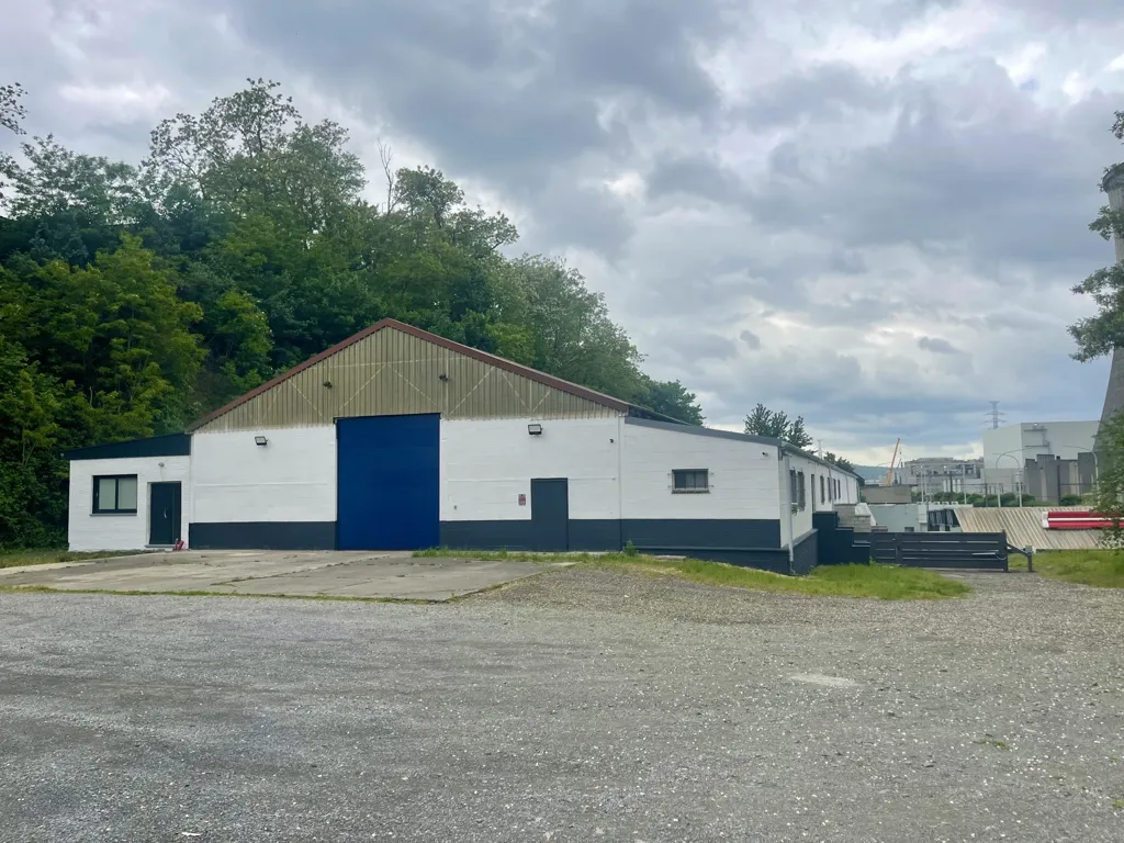 Extérieur - Site Industriel avec Bureau à Seraing