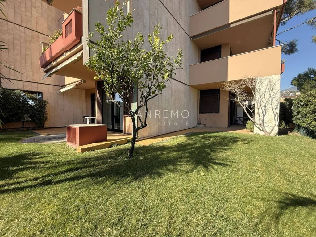 Aed - Trilocale with Sea View in Sanremo