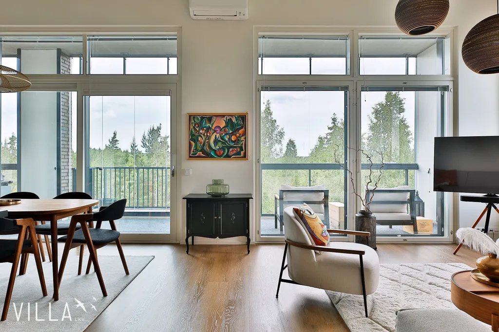 Soggiorno - Modern Apartment with West-Facing Balcony in Vuores
