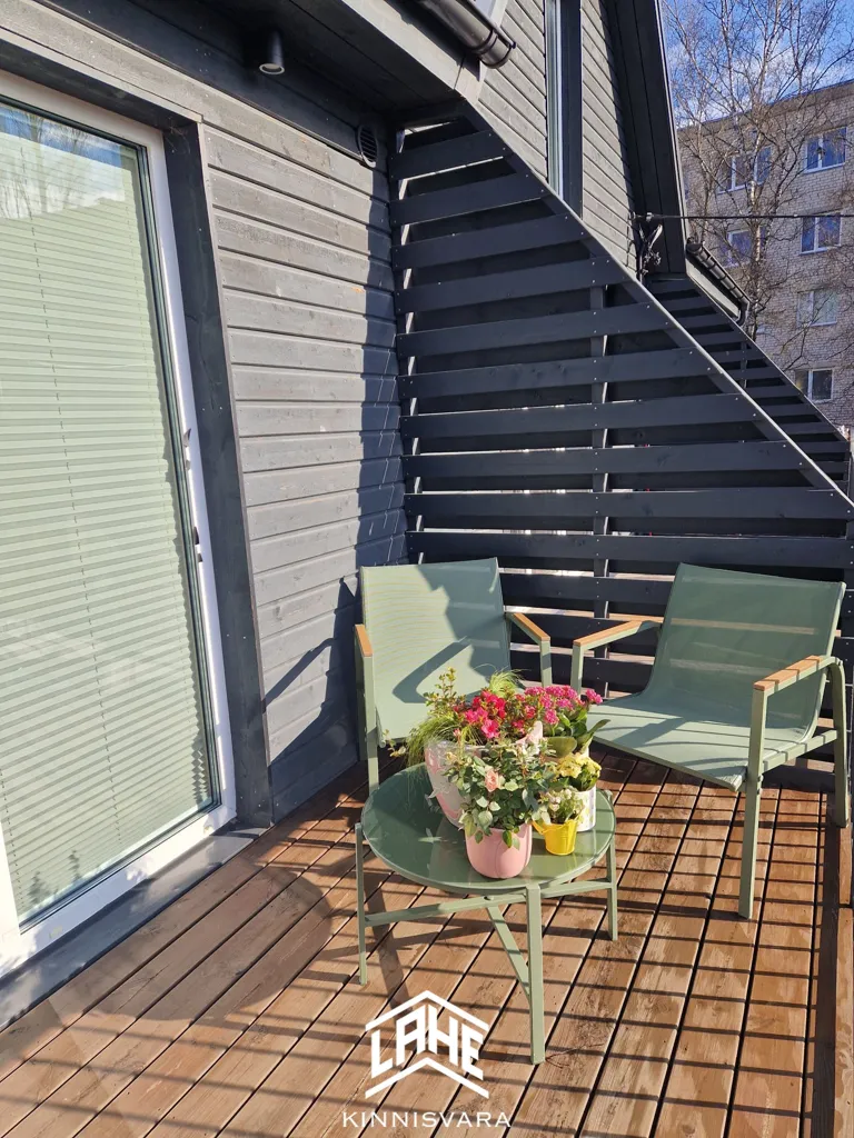 Rõdu - 5-Bedroom Apartment with Balcony in Tartu