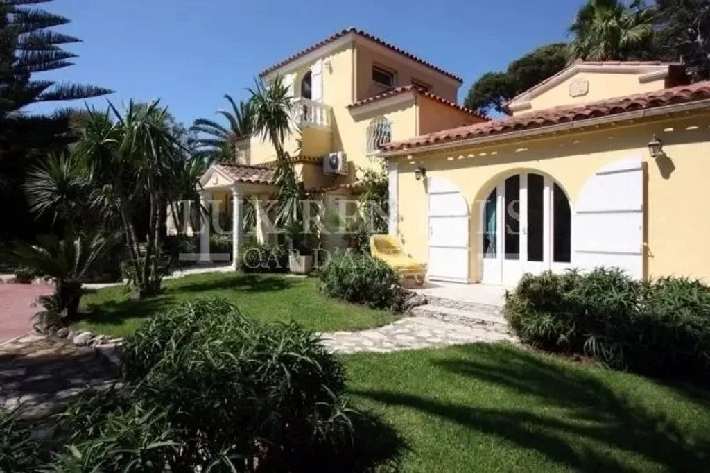 Extérieur - Villa Luxueuse avec Piscine à Antibes