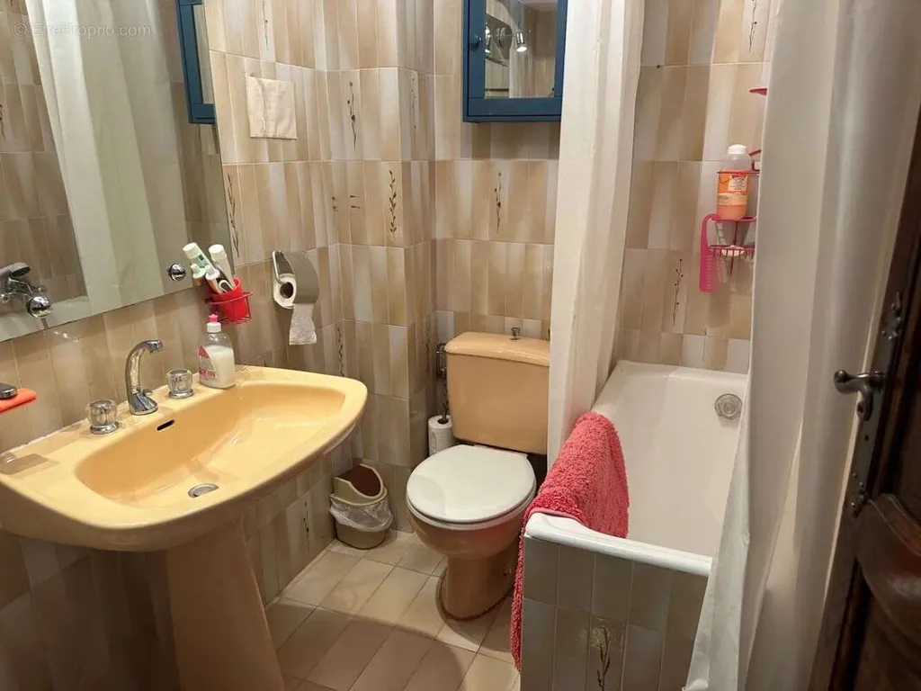 Salles de bain - Maison au Calme avec Piscine près de Valberg