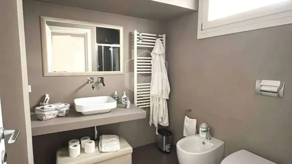 Vannitoad - Modern Apartment with Balcony in Marsala