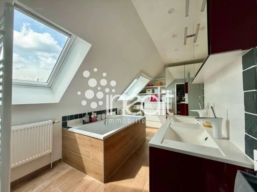 Salles de bain - Maison Individuelle au Calme avec Garage à Lambersart