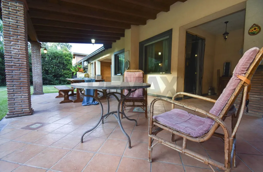 Maison 8 pièces à IT