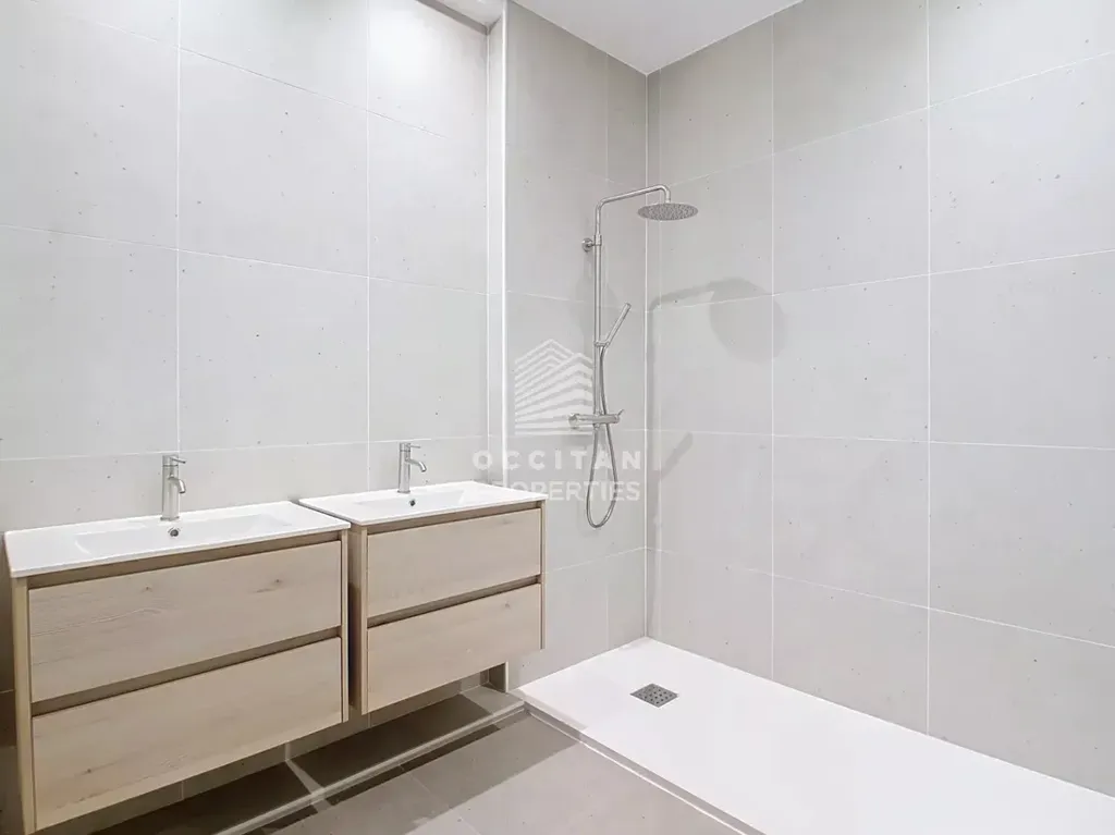 Salles de bain - Maison Nouvelle avec Terrasse près du Palais des Festivals