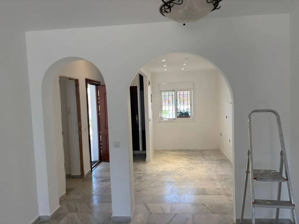 Entrée - Apartment with Pool in Nueva Andalucía