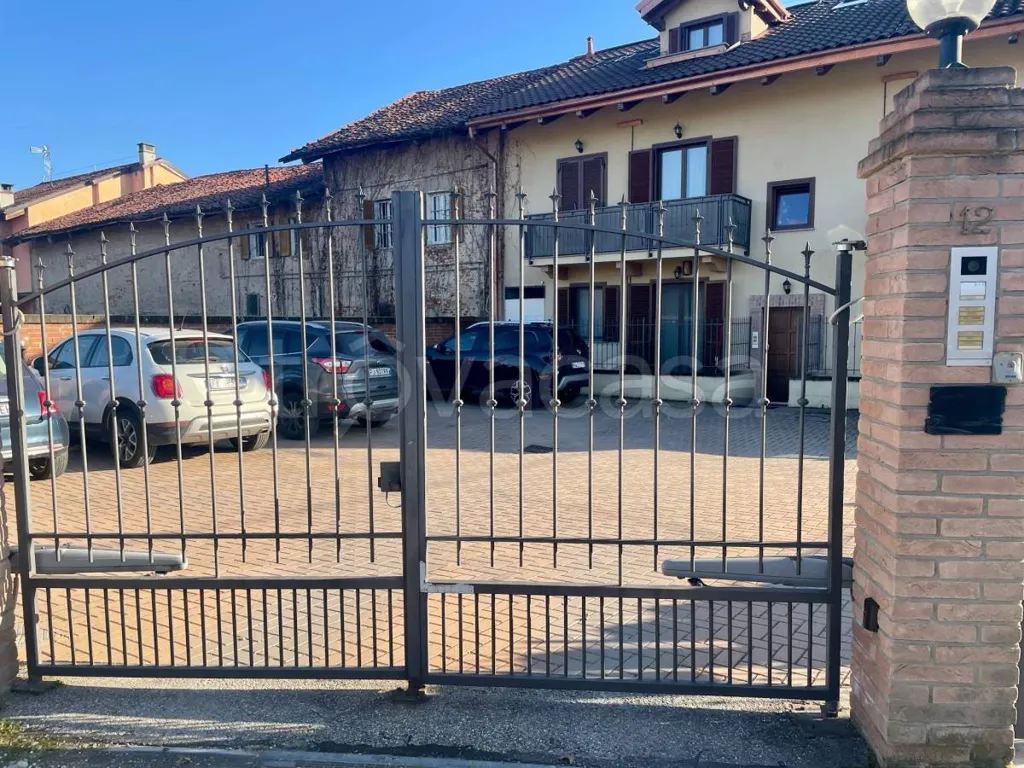 Extérieur - Modern Apartment with Balcony in Trofarello