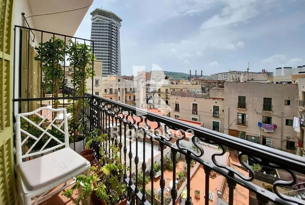 Balcone - Apartment with Terrace in El Raval, Barcelona