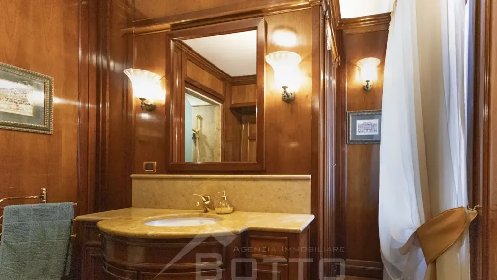 Salles de bain - Historic Villa with Central Location in Grignasco