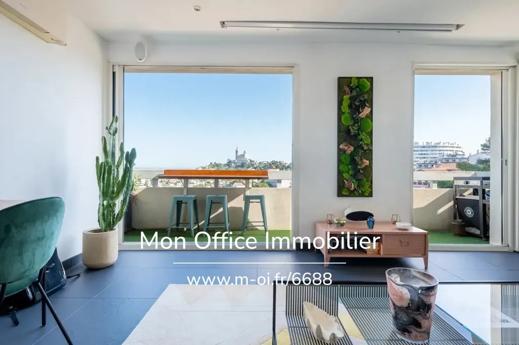 Elutuba - 3-Piece Apartment with Exceptional View in Roucas Blanc