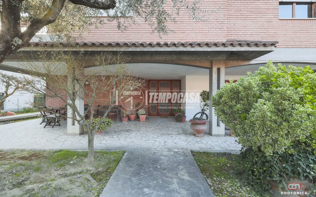 Terrasse - Luxury Villa with Private Garden in Forlì
