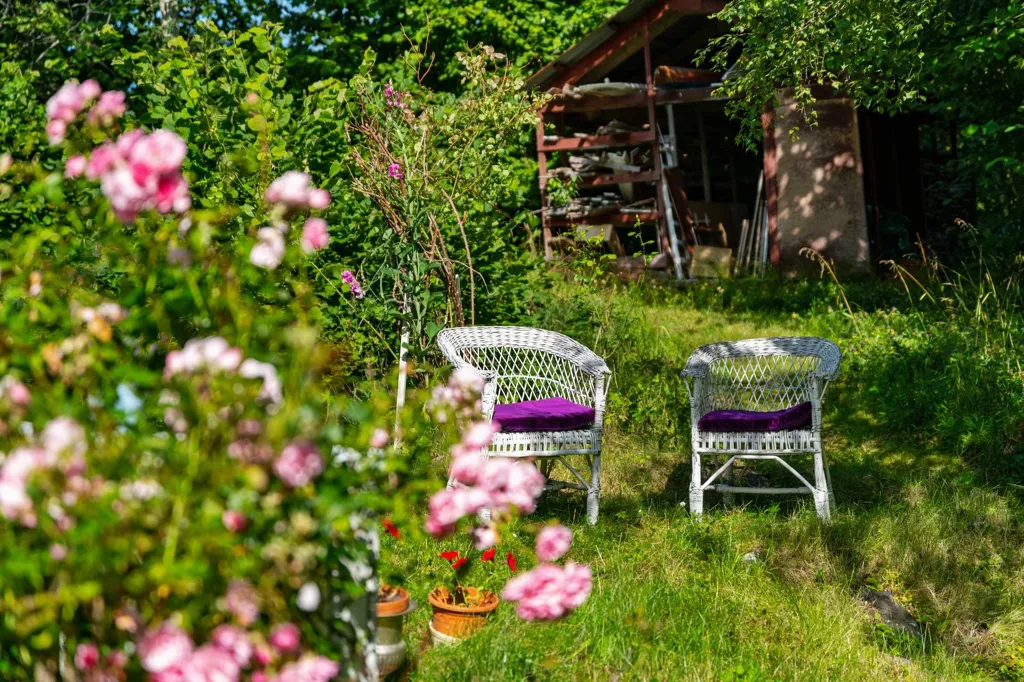 Giardino - House with Seafront Plot on Blidö