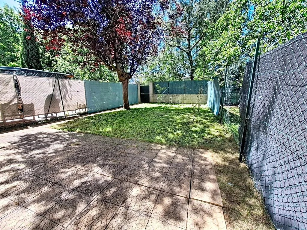 Aed - House with Garden in La Queue-en-Brie