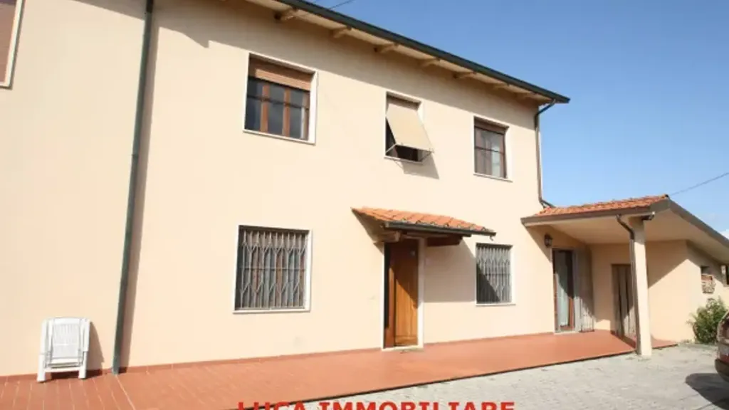 Välivaade - Terraced House with Garden in Altopascio