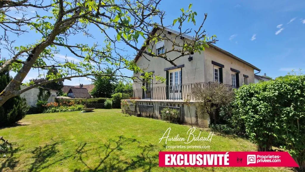 Aed - Charming House with Garden in Vexin-sur-Epte