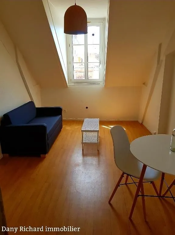 Elutuba - 1Bis Apartment with West View in Rennes Centre