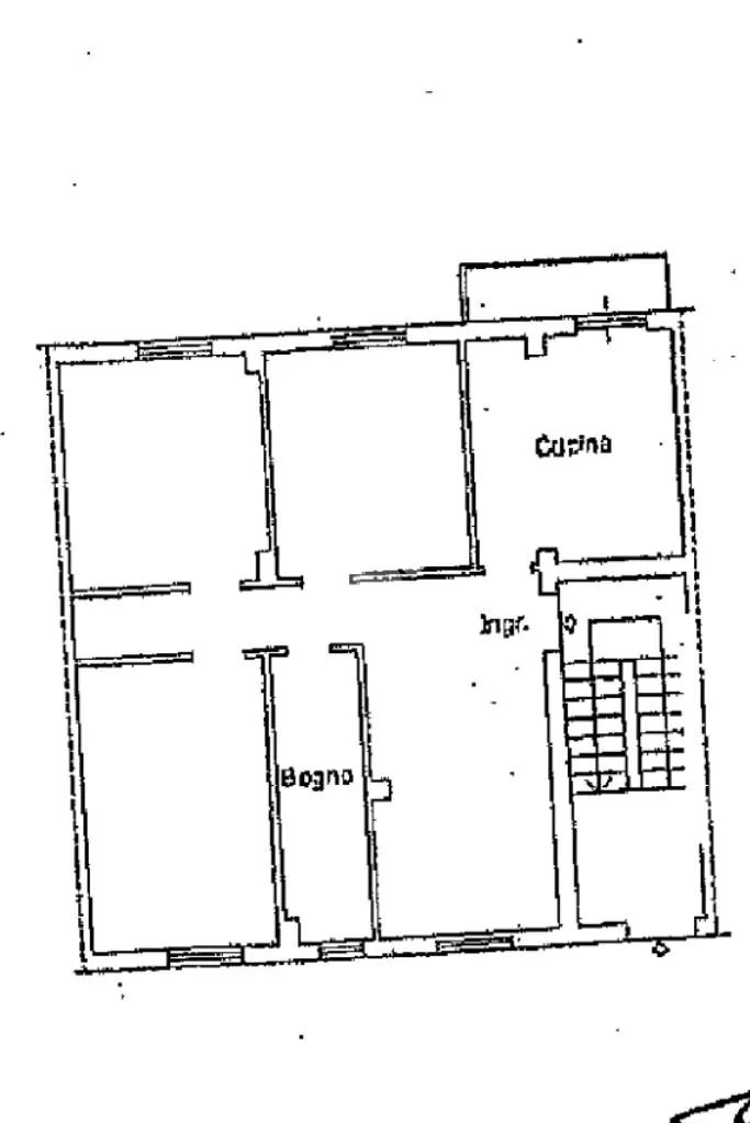 Plaan - Three-Bedroom Apartment with Balcony in Crotone